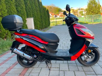 skúter Motorro Longjia Maxi 125 cm³ – rok 2017 - 5