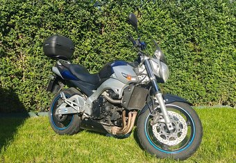 Predám motorku Suzuki GSR 600 - 5