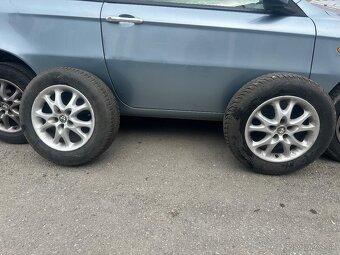 Alfa romeo 147 - 5