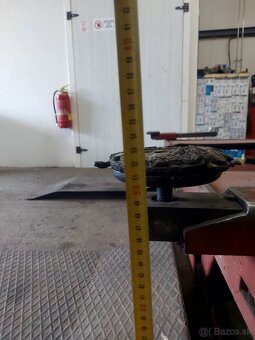 Predám zdvihák na pneuservis čisto hydraulický - 5