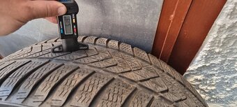 Predám 4xzimné pneumatiky 245/45r18 Pirelli - 5
