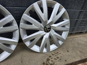Puklice Volkswagen 16" - 5