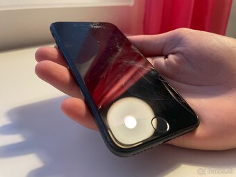 iPhone SE 2022 64GB - prasknutý displej - 5