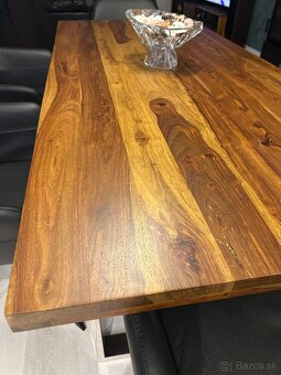 Na predaj krásny masívny stôl - 5