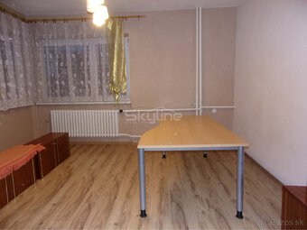 Výrazne znížená cena -predaj 4 izbový rodinný dom, 2 garáže, - 5