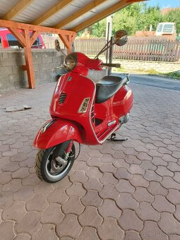 Piaggio Vespa 300gts - 5