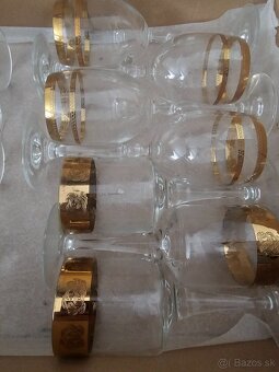 Sklenené poháre na víno. - 5