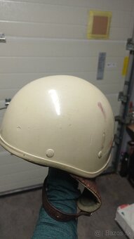 Prilba - žaluďovka - 5