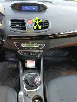 Renault Fluence 1.6 (82 kW)  r. 2012 - 5