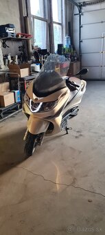 Piaggio X10 125cc - 5