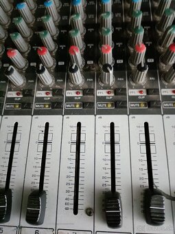 Behringer PMP 4000 Power mixpult - 5