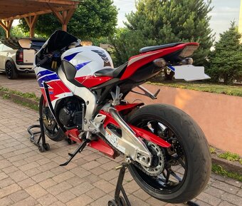 Honda CBR 1000 RR Fireblade 2013 - 5