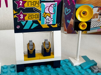 Lego friends Stefanie a jej gymnastické predstavenie - 5