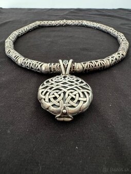Strieborný náhrdelník s otváracím medailónom, zákaz. výroba - 5