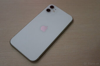 Apple iPhone 11 64GB - 5