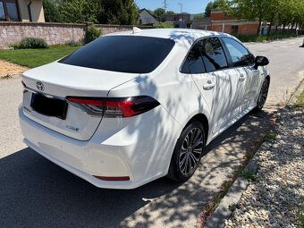 Toyota corolla hybrid - 5