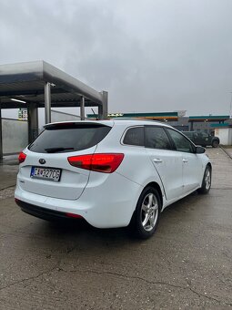 KIA Ceed 1.6 crdi , havarované - 5