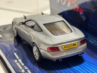 Aston Martin V12 Vanquish 1:43 – Minichamps (James Bond) - 5