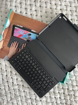 IPad 10.2 64 GB WiFi Cellular Strieborný - 5