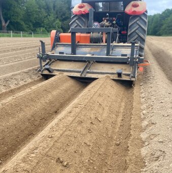 Predám Optigep BT-2B – bakhátovač / hriadkovač + fréza 200 c - 5