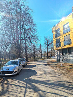 VNÚTORNÉ park.miesto blízko CENTRA, "REZIDENCIA PARK KOŠICE - 5