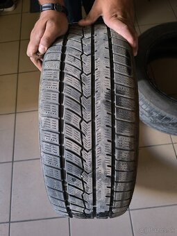 Predám zimné pneumatiky 215/60 R17 - 5