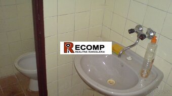 Predajňa/sklad 258 m2 s parkoviskom na prenájom - 5