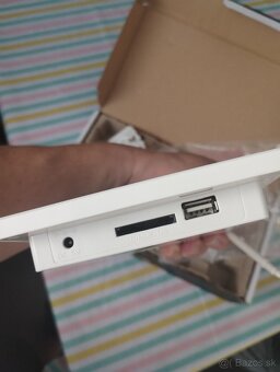 Predám digitalny fotorámik zn.Bush - 5