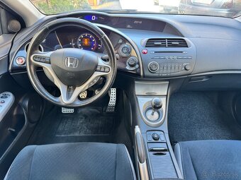 Honda Civic 1,8i - 5