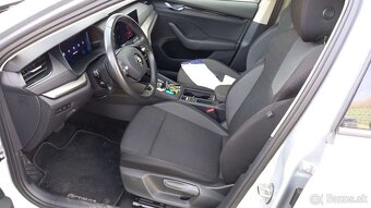 Skoda Octavia Combi 2.0 TDI Executive DSG - 5