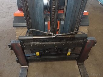 LINDE E40P-02 triplex, boční posuv AKU - 5