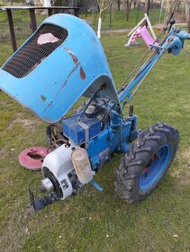 Traktor značky Gubord - 5