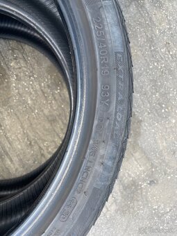 Letne pneumatiky 225/40 r19 - 5