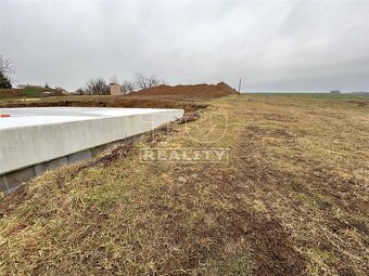 TUreality ponúka na predaj pozemok zo základovou doskou... - 5