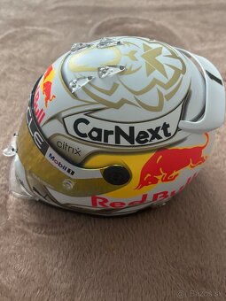 Max Verstappen 1:2 Schuberth replika prilby (Oracle Red Bull - 5