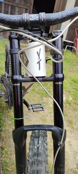 Bicykel YT Tues CF 2019 L 27,5" - 5