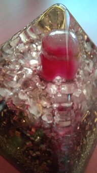 Pyramída orgonit + labuť z mienrálu - 5