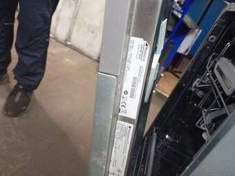 Predám umývačku riadu Hotpoint Ariston 45 - 5