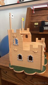 Drevený hrad s rytiermi, koňom a drakom - 5