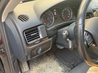 Predám tuareg 3,0 TDI - 5