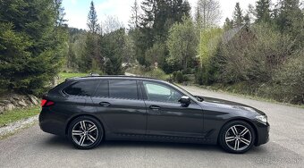 BMW 520d xDrive A/T FACELIFT, KAMERA, NAVI, FULL LED, ŤAŽNÉ - 5