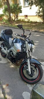 Suzuki GSR 600 - 5