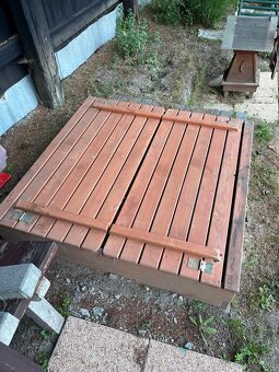 Záhradná hojdačka so šmykačkou a pieskoviskom - 5