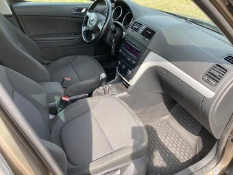 Škoda YETI 2.0 TDi 103kW , 4x4 , kupene na Slovensku , 2010 - 5