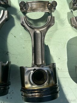 Ojnice a piesty BMW N57D30A - 5