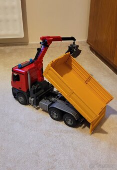 Bruder nakladne auto Mercedes Arocs - 5