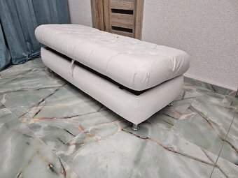 Elegantný biely taburet z koženky - 5