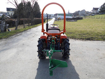 Traktor Kubota B1400 - 5