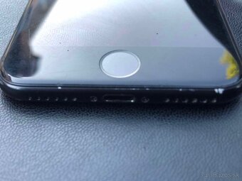 Predám IPhone SE 2020 64GB Black v TOP stave. - 5