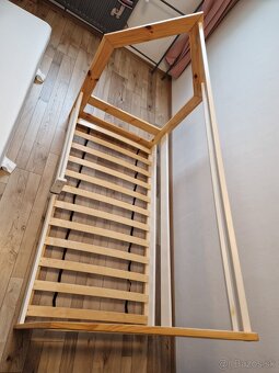 Krasna detska postel domcek 160x80 z masivu s matracom - 5